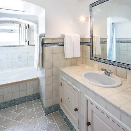 Sleeps 8 Pool Air Con * 博利凯梅