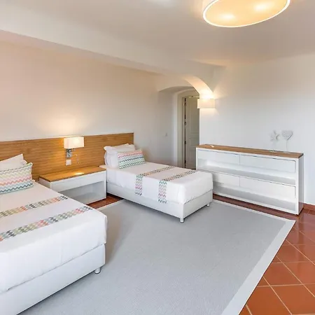 Sleeps 8 Pool Air Con Boliqueime