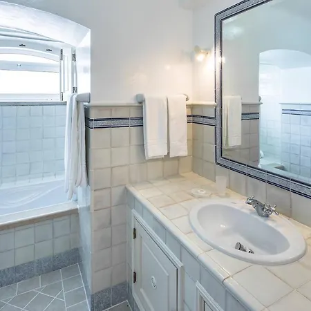 Sleeps 8 Pool Air Con Villa Boliqueime